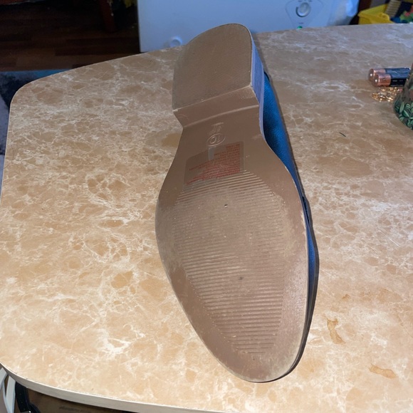 Beautiful Black and Tan Loafers by Joe Fresh - Picture 2 of 8